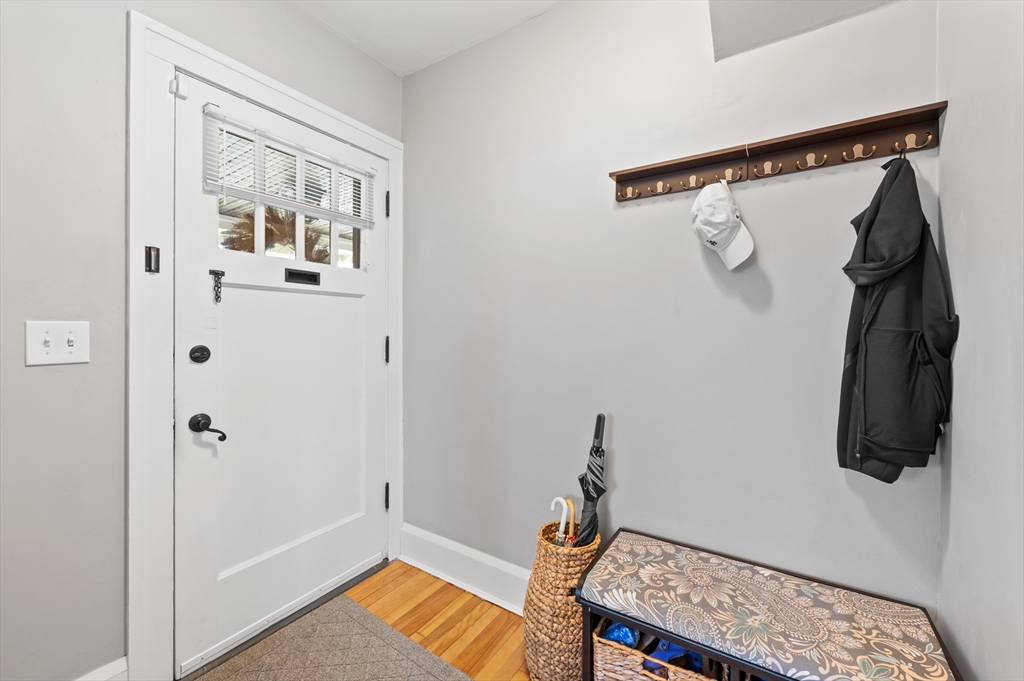23 Devens Rd