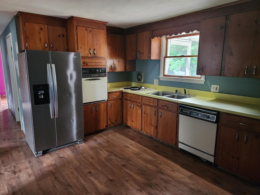 267 Morgan Rd, West Springfield, MA Photo #6