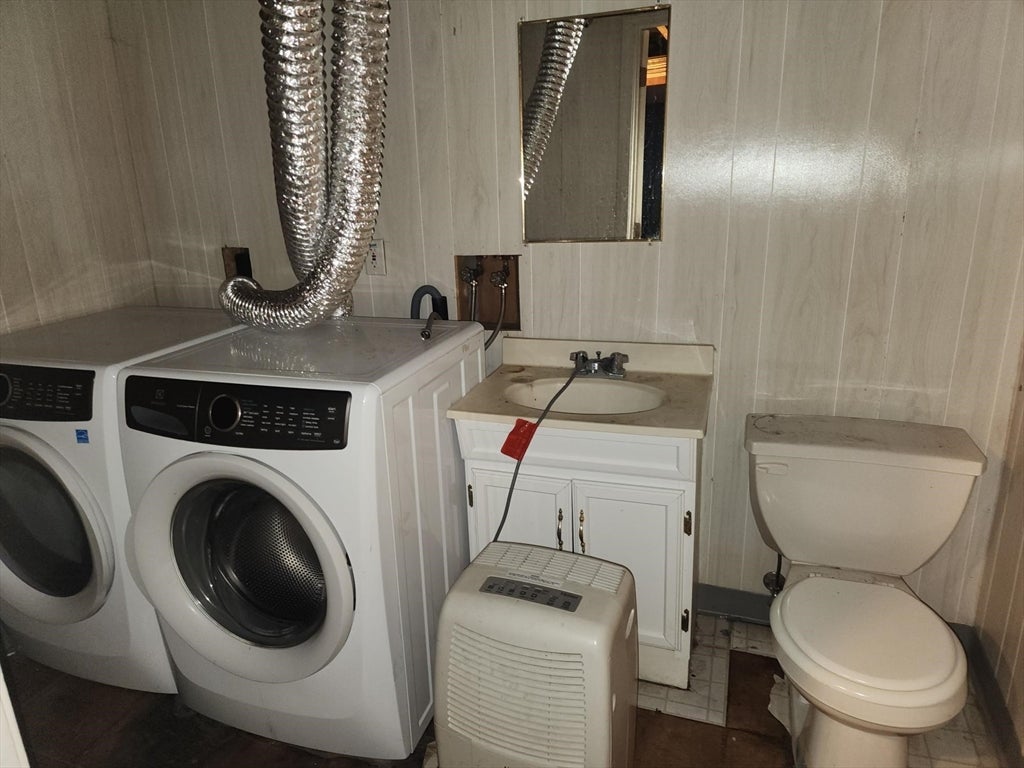 267 Morgan Rd, West Springfield, MA Photo #13
