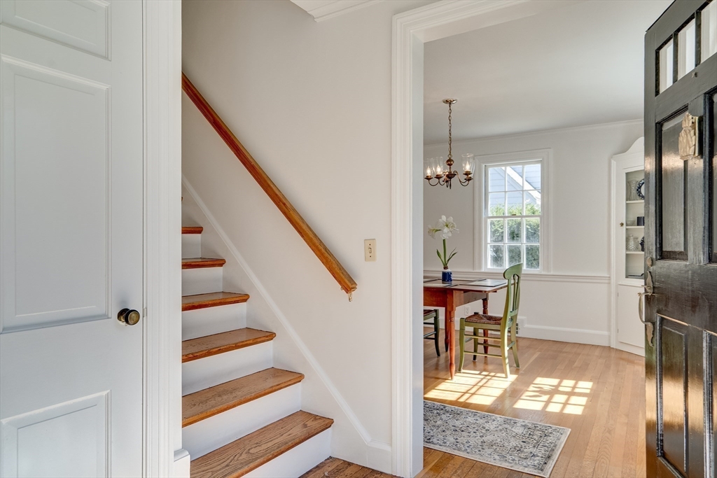 27 Fairway Dr