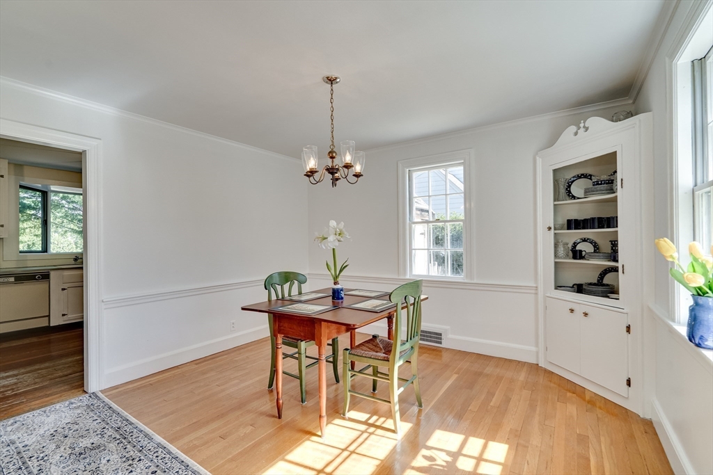 27 Fairway Dr