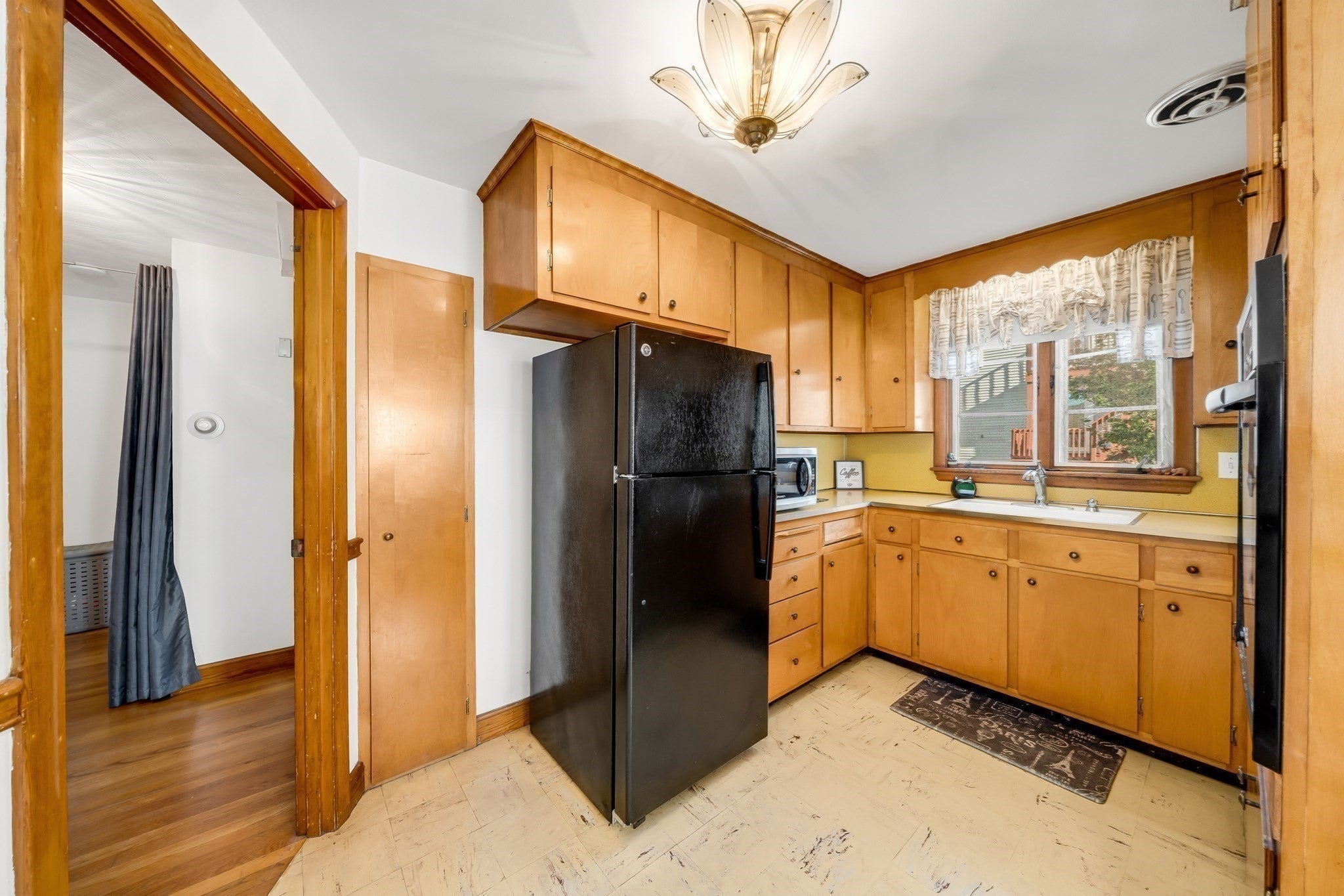 45 Sigourney St, Revere, MA, 45 Sigourney St, Revere, MA Photo #8