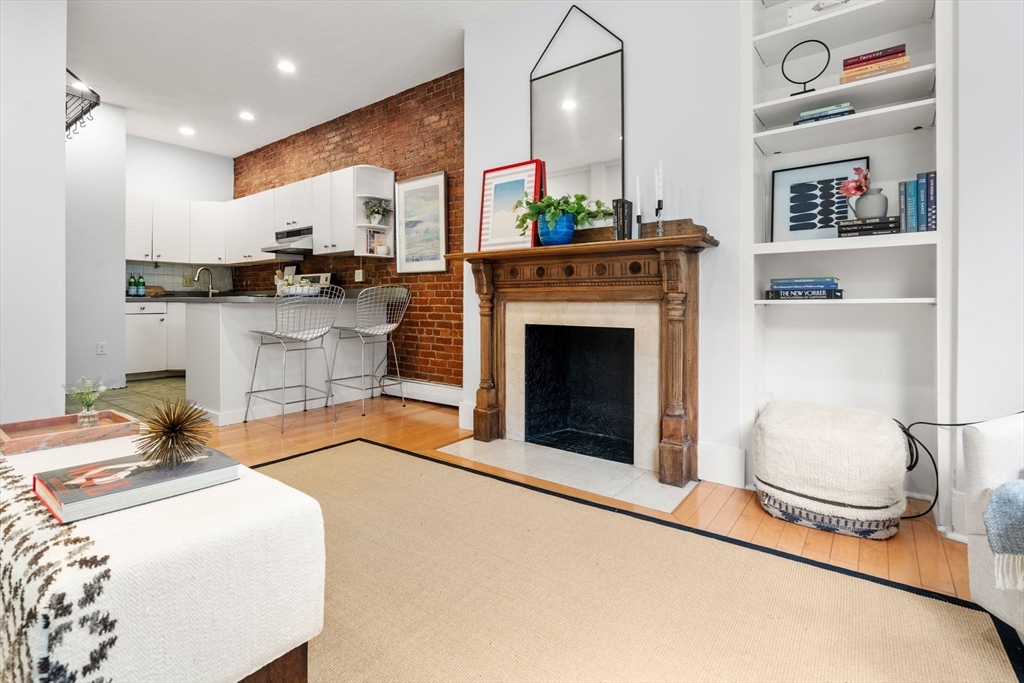 195 Saint Botolph Street 1A
