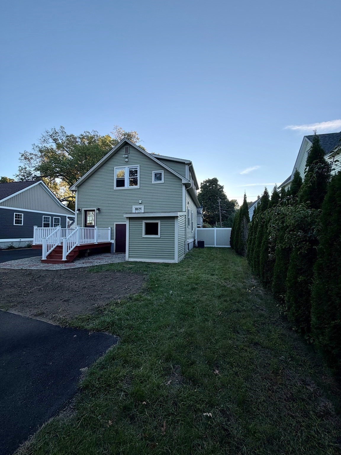 7 Gold St
