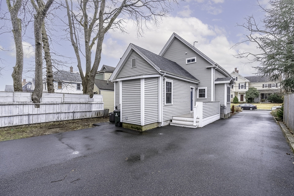 76 Dean St