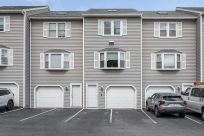 95 Tennis Plaza Rd 7 Dracut MA 01826