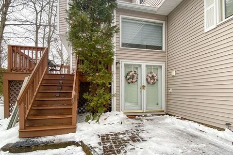 Photo of 2 Arrowhead Circle #2, Ashland, MA 01721 (MLS # 73479589)