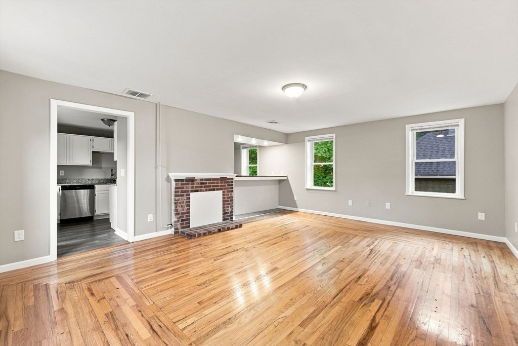5 Princeton St, Westfield, MA, 5 Princeton St, Westfield, MA Photo #3
