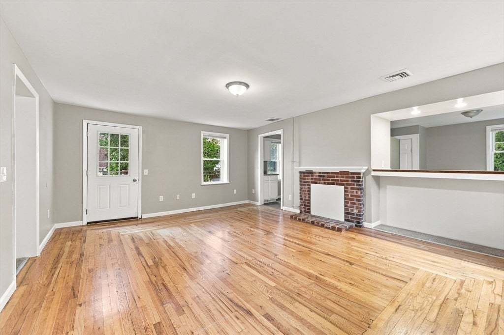 5 Princeton St, Westfield, MA, 5 Princeton St, Westfield, MA Photo #4