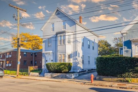 Photo of 344 Essex St, Lynn, MA 01902 (MLS # 73447837)