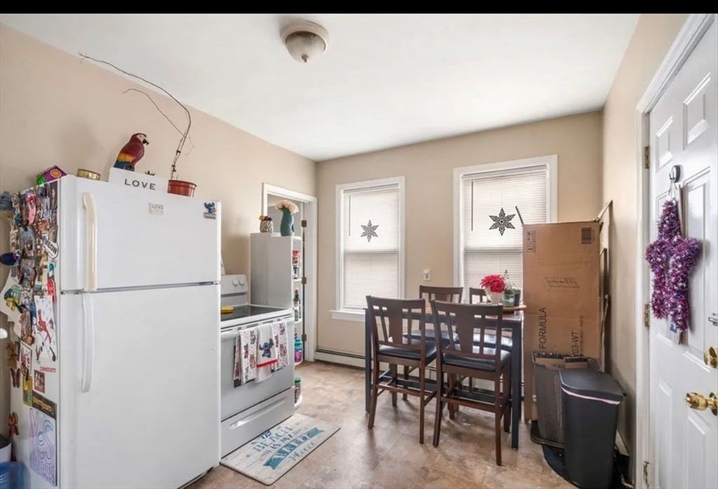 35 Circular St #2, North Attleboro, MA, 35 Circular St #2, North Attleboro, MA Photo #2