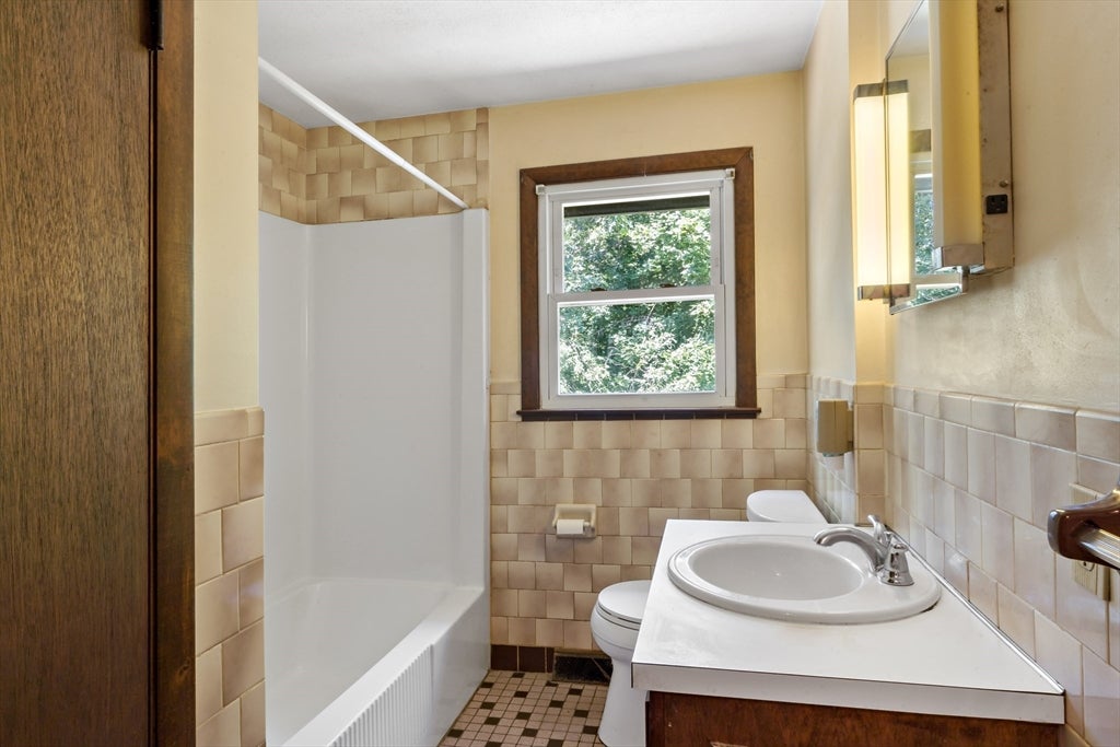 39 Grant Street, Attleboro, MA, 39 Grant Street, Attleboro, MA Photo #13