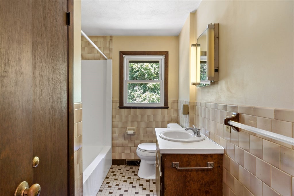 39 Grant Street, Attleboro, MA, 39 Grant Street, Attleboro, MA Photo #12