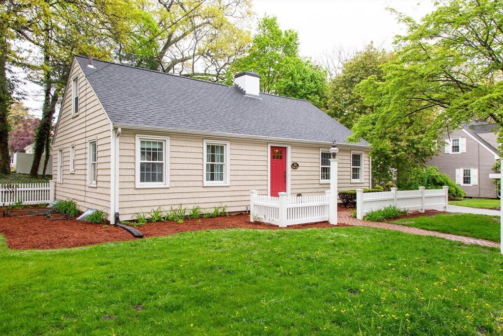 30 Veery Rd