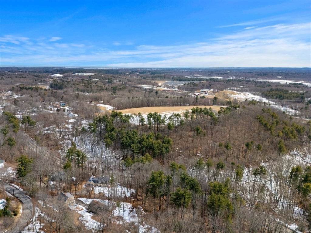 11 Pond Hill