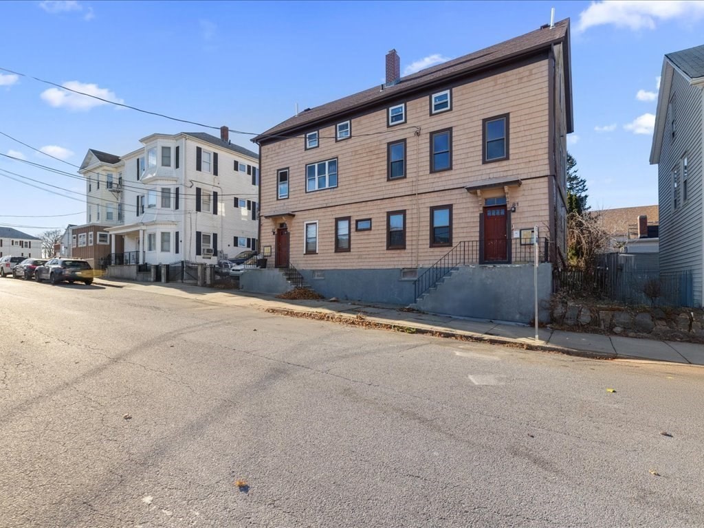 81-89 Crawford St
