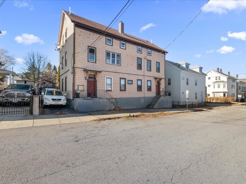81-89 Crawford St