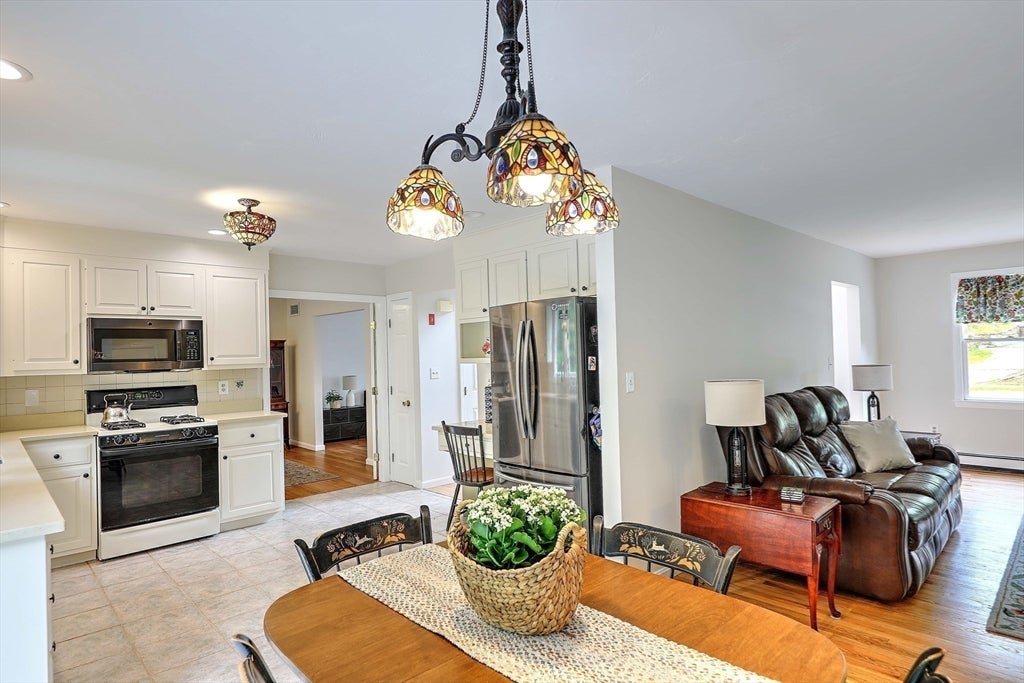 1 Greenwood Dr, Millis, MA, 1 Greenwood Dr, Millis, MA Photo #11