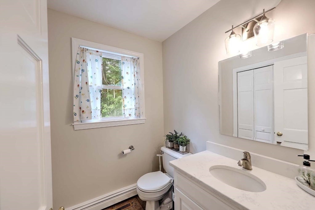 1 Greenwood Dr, Millis, MA, 1 Greenwood Dr, Millis, MA Photo #31
