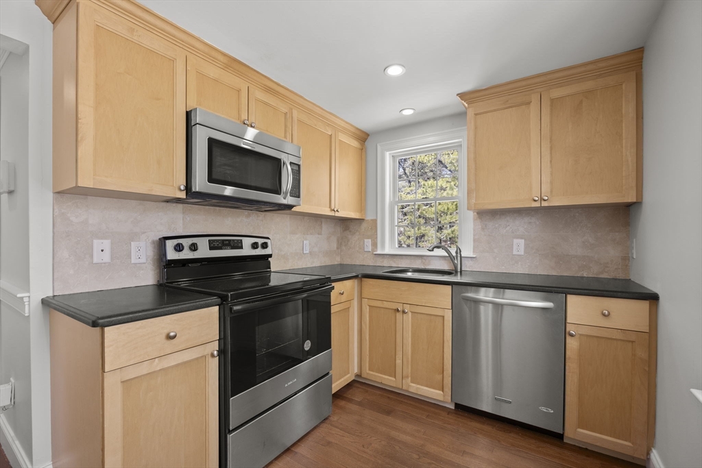 Chatham, Massachusetts 02633, United States, 1 Bedroom Bedrooms, ,1 BathroomBathrooms,Residential,Active,106316