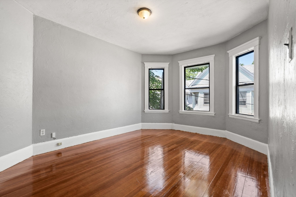 76 Bellevue St