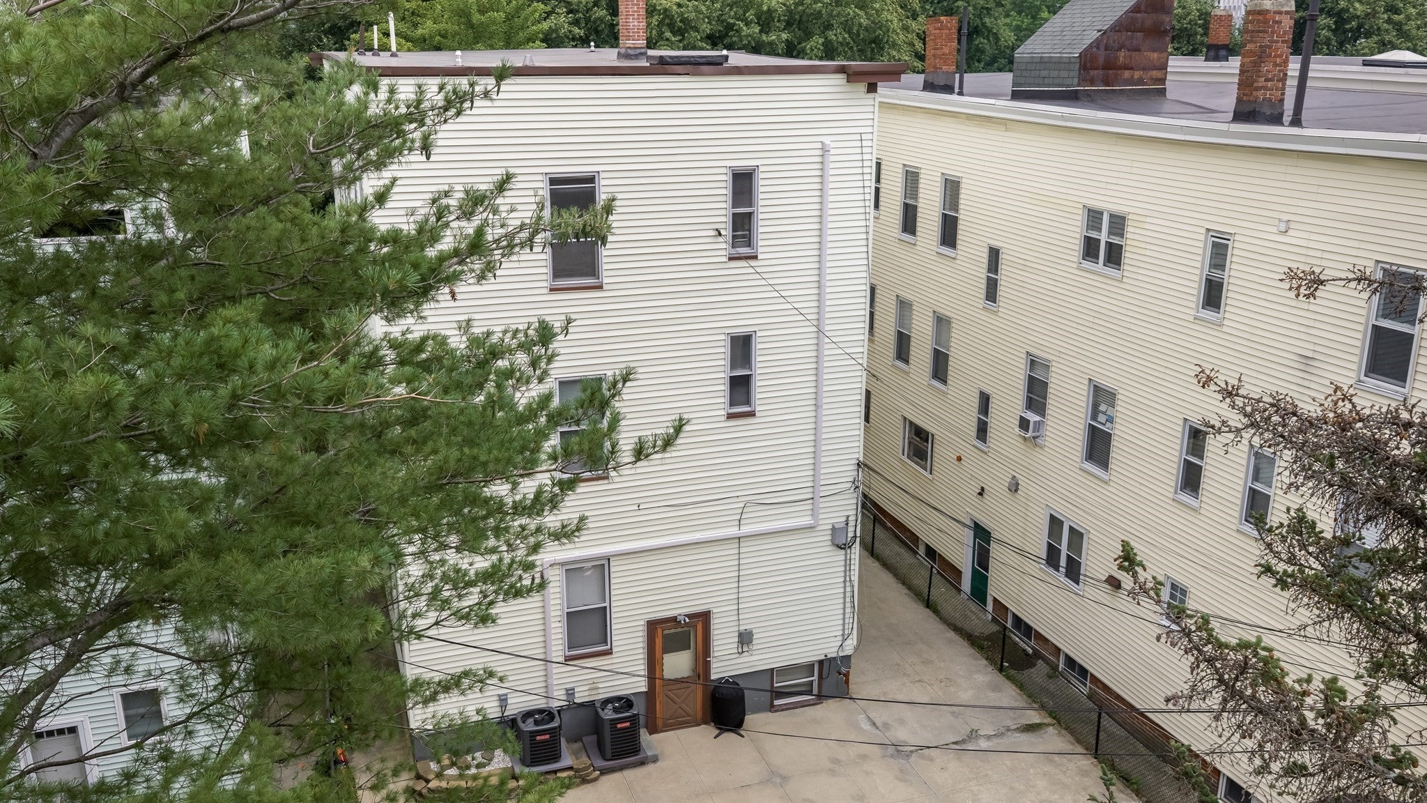 311-313 Cardinal Medeiros Ave