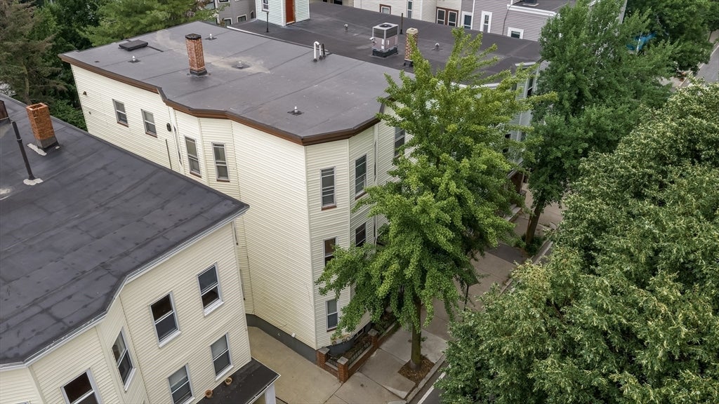 311-313 Cardinal Medeiros Ave