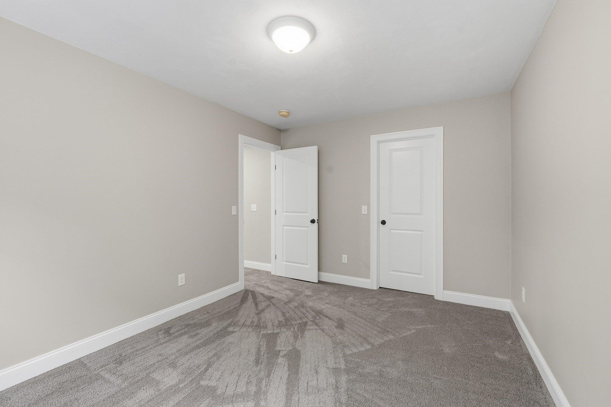 126 Townsend Harbor Rd, Lunenburg, MA, 126 Townsend Harbor Rd, Lunenburg, MA Photo #23