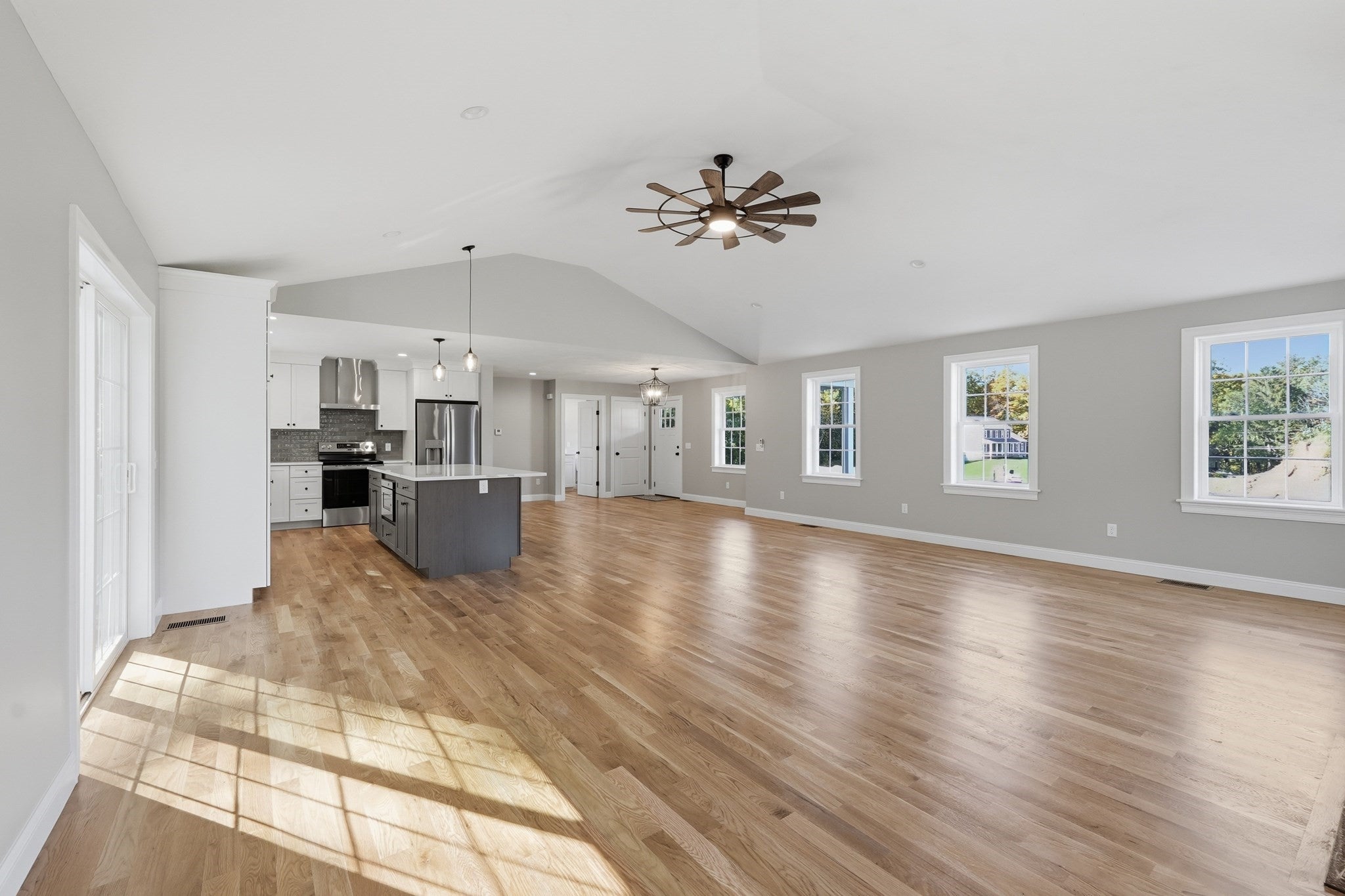 126 Townsend Harbor Rd, Lunenburg, MA, 126 Townsend Harbor Rd, Lunenburg, MA Photo #12