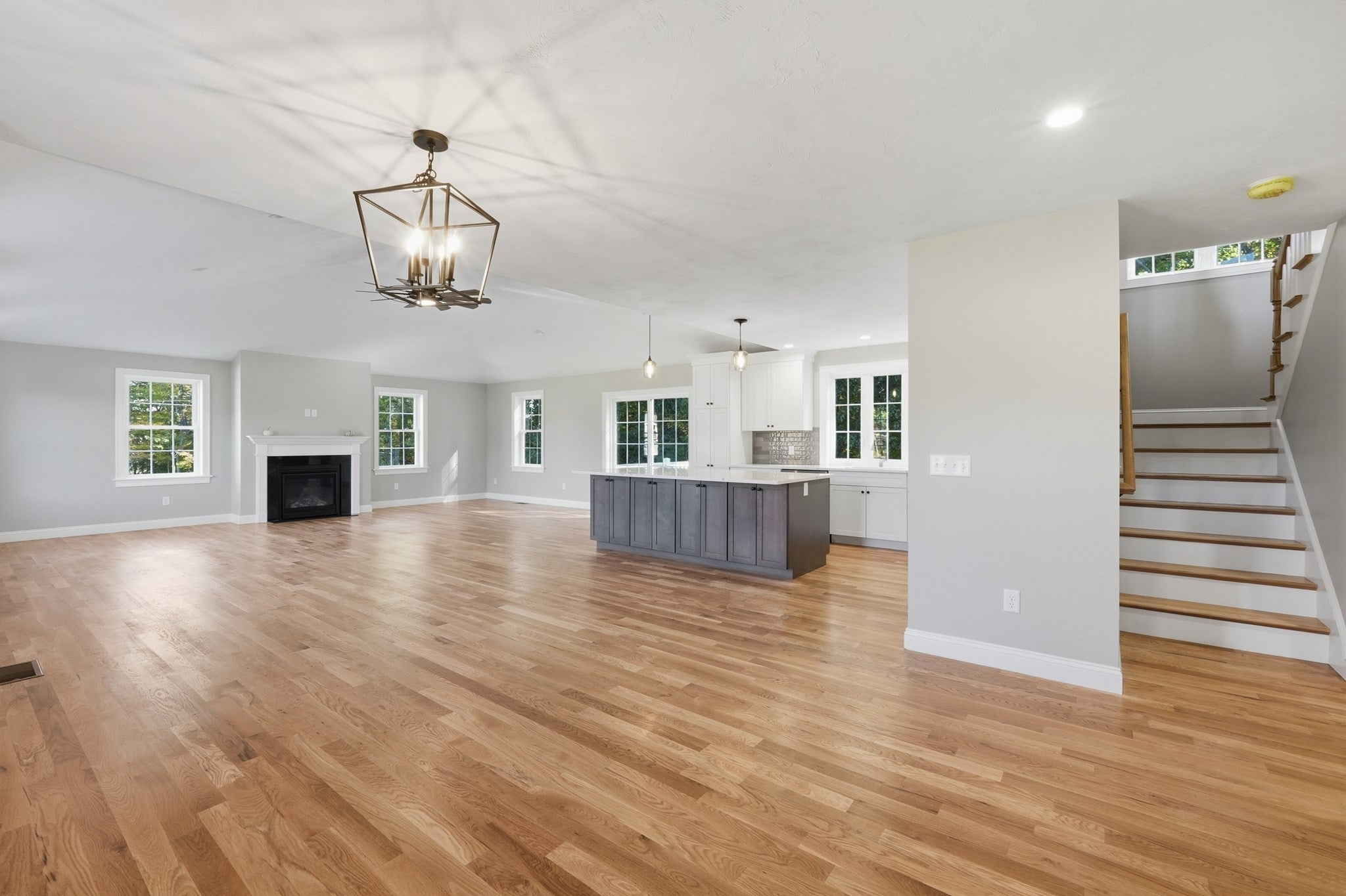 126 Townsend Harbor Rd, Lunenburg, MA, 126 Townsend Harbor Rd, Lunenburg, MA Photo #6