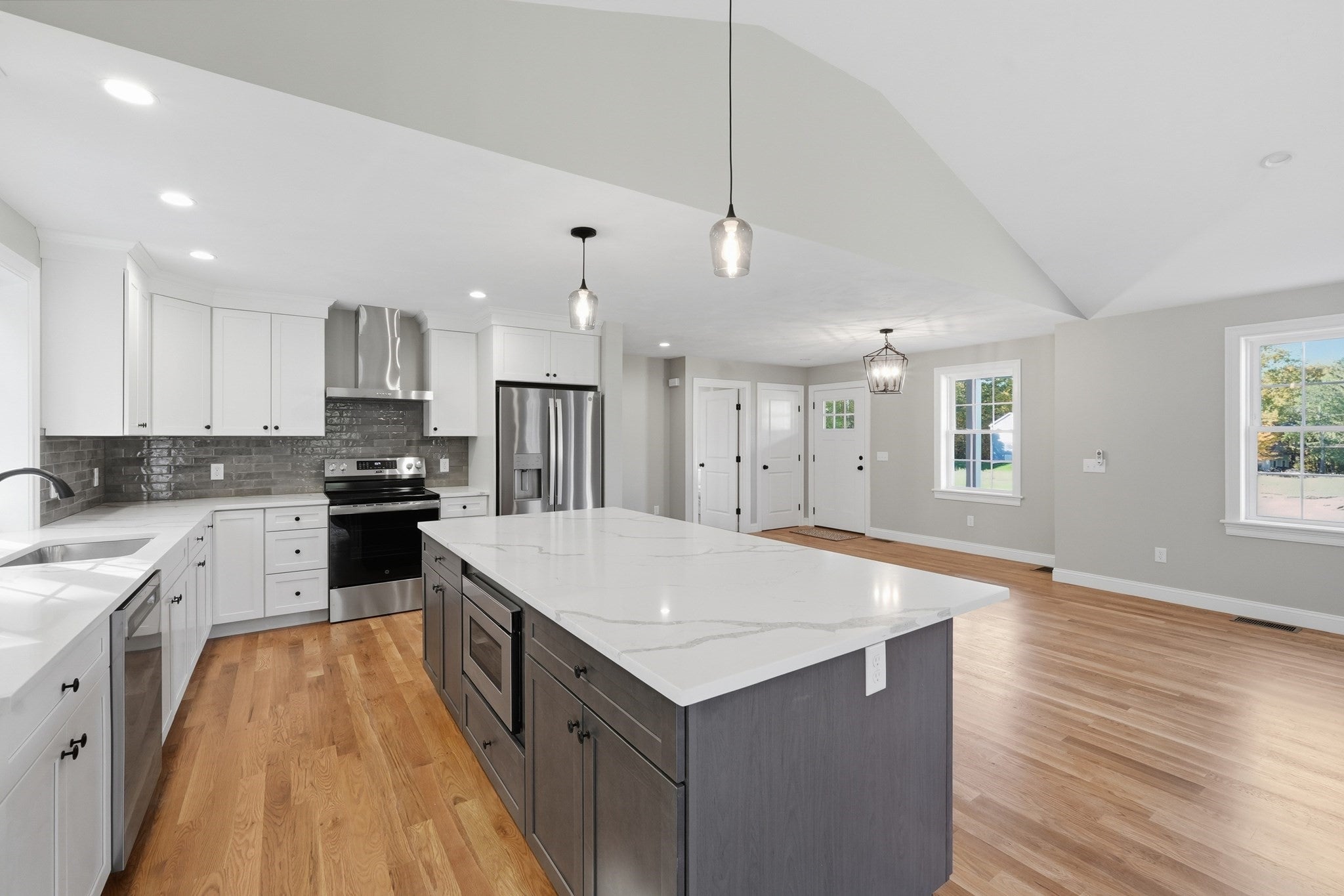 126 Townsend Harbor Rd, Lunenburg, MA, 126 Townsend Harbor Rd, Lunenburg, MA Photo #11