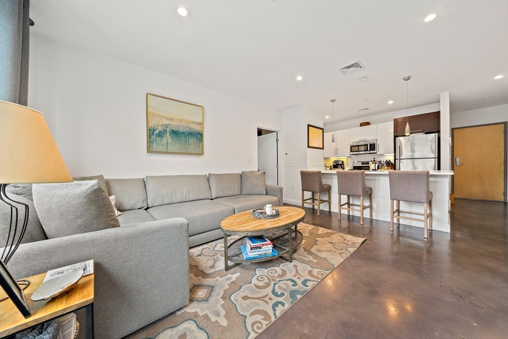 1 Brook Rd 207