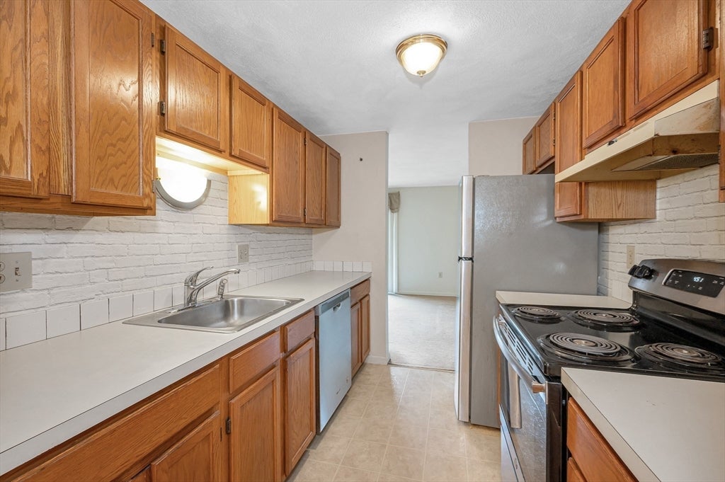 23 Patrick Rd #23, Tewksbury, MA, 23 Patrick Rd #23, Tewksbury, MA Photo #11