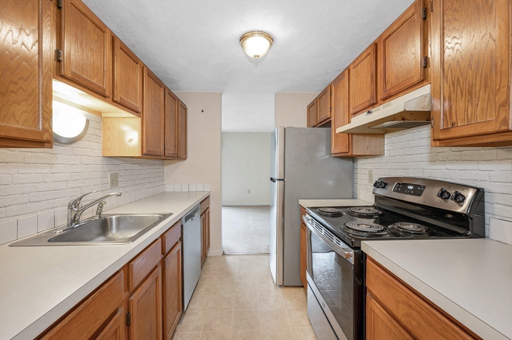 23 Patrick Rd #23, Tewksbury, MA, 23 Patrick Rd #23, Tewksbury, MA Photo #10