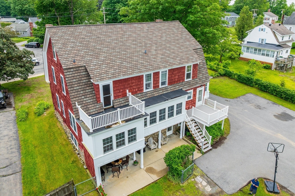 936 Main St