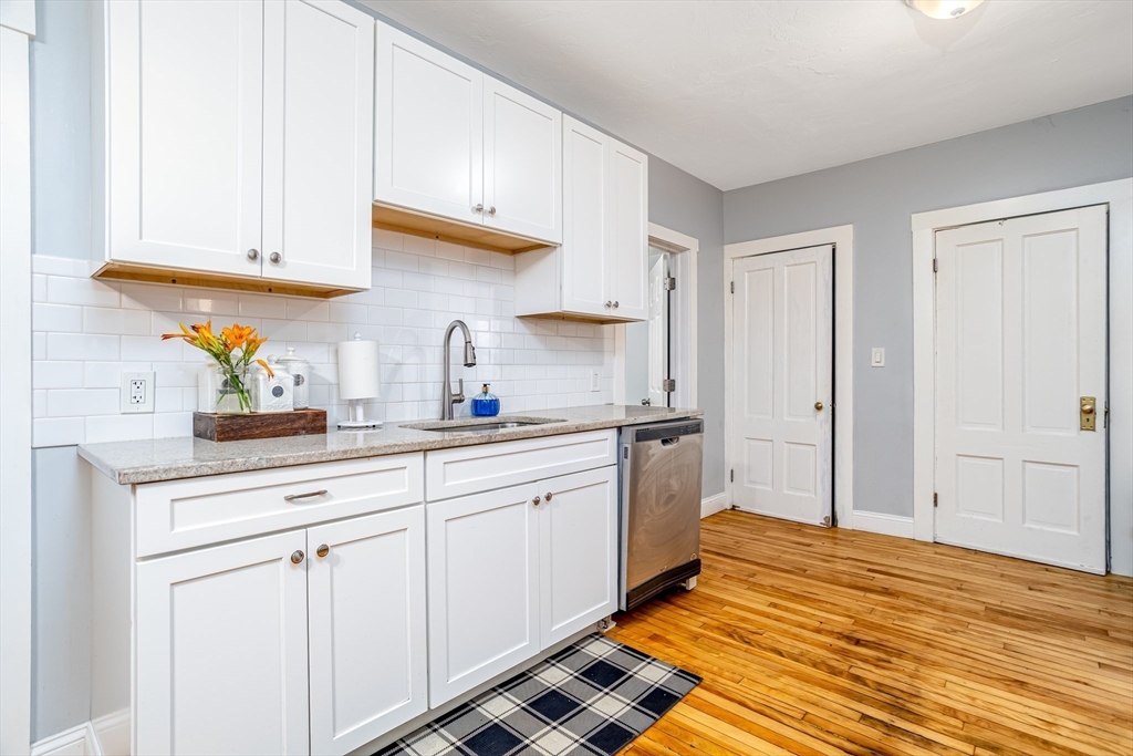 87 Eaton St