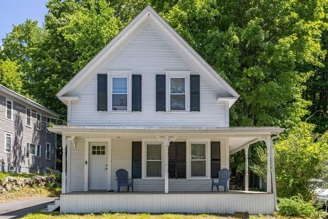 87 Eaton St Fitchburg MA 01420