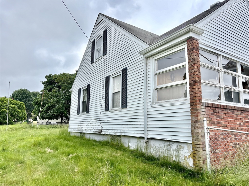 298 King St
