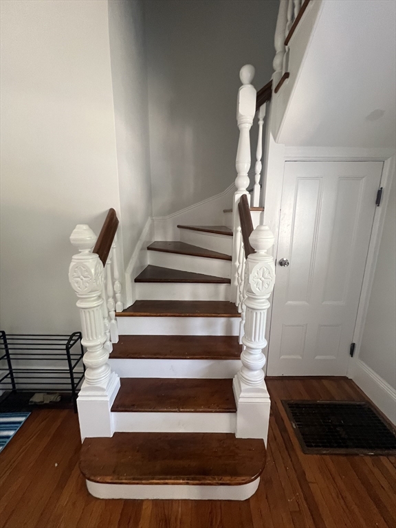 91 Tudor St