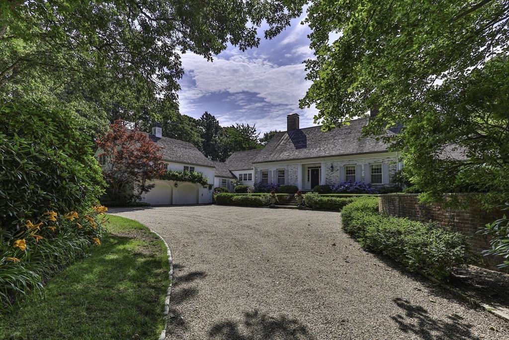 245 North Bay Road