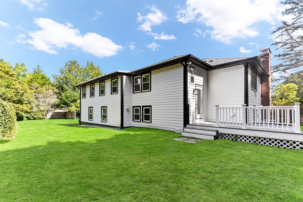 19 Cushing Rd