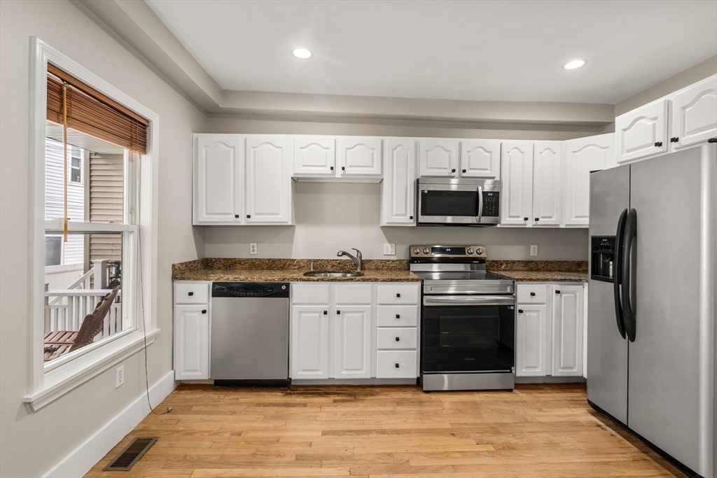 798 Mount Auburn St 798