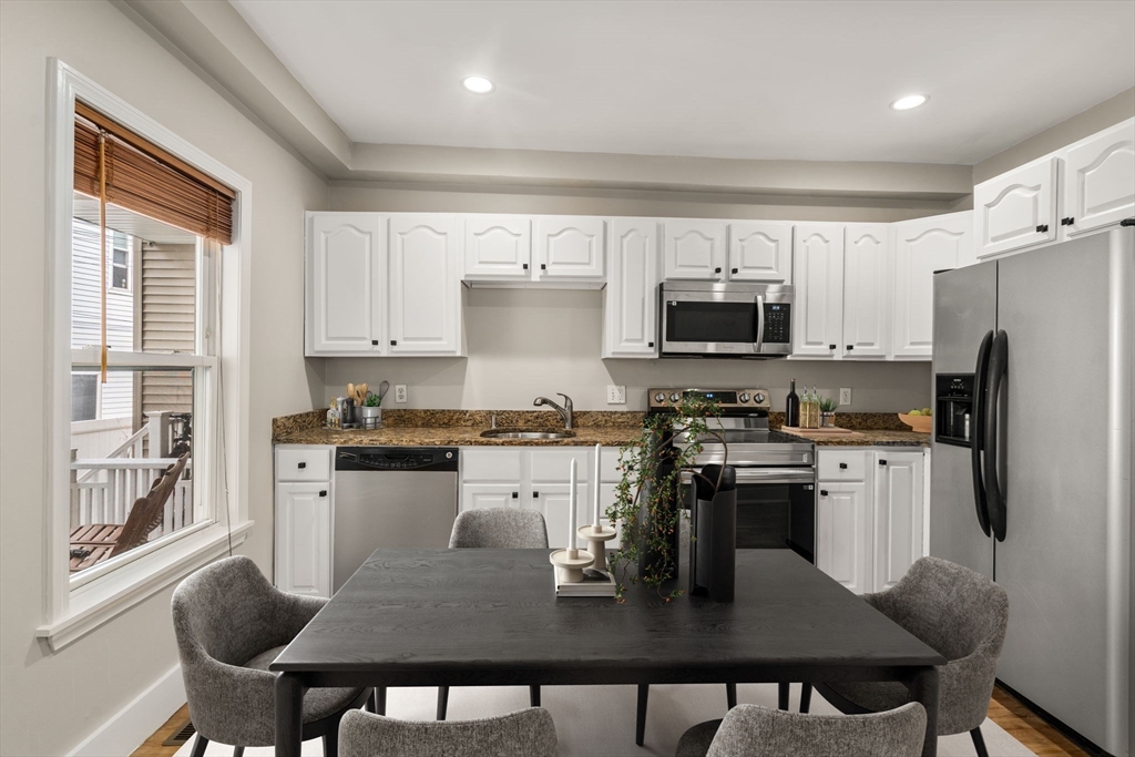 798 Mount Auburn St 798