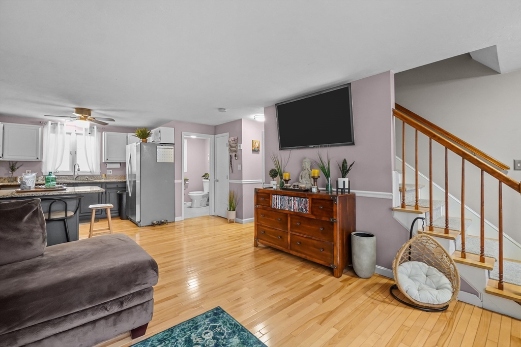 120 Lewin St 1