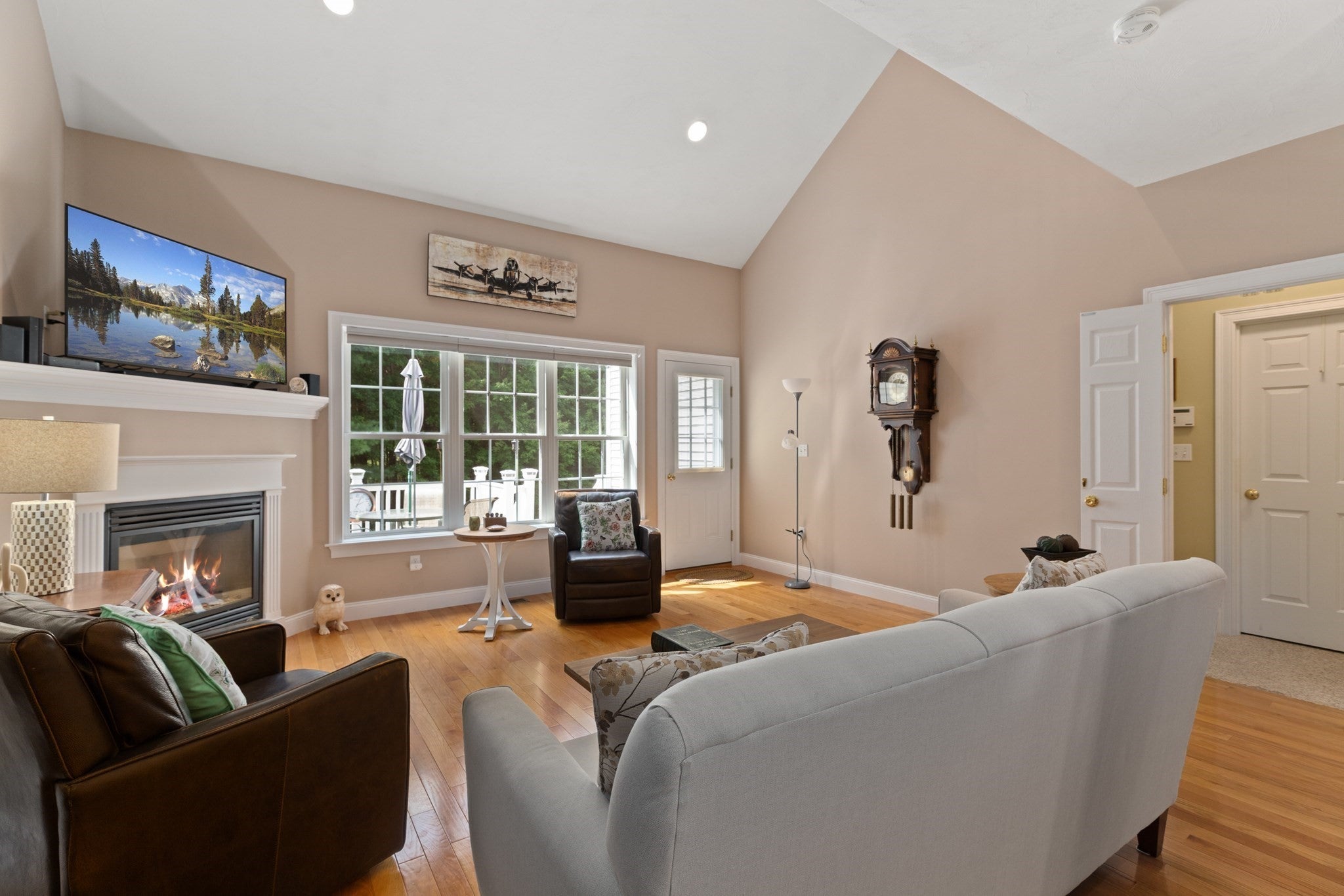 1 Pine Ridge Dr #2, Medway, MA, 1 Pine Ridge Dr #2, Medway, MA Photo #3