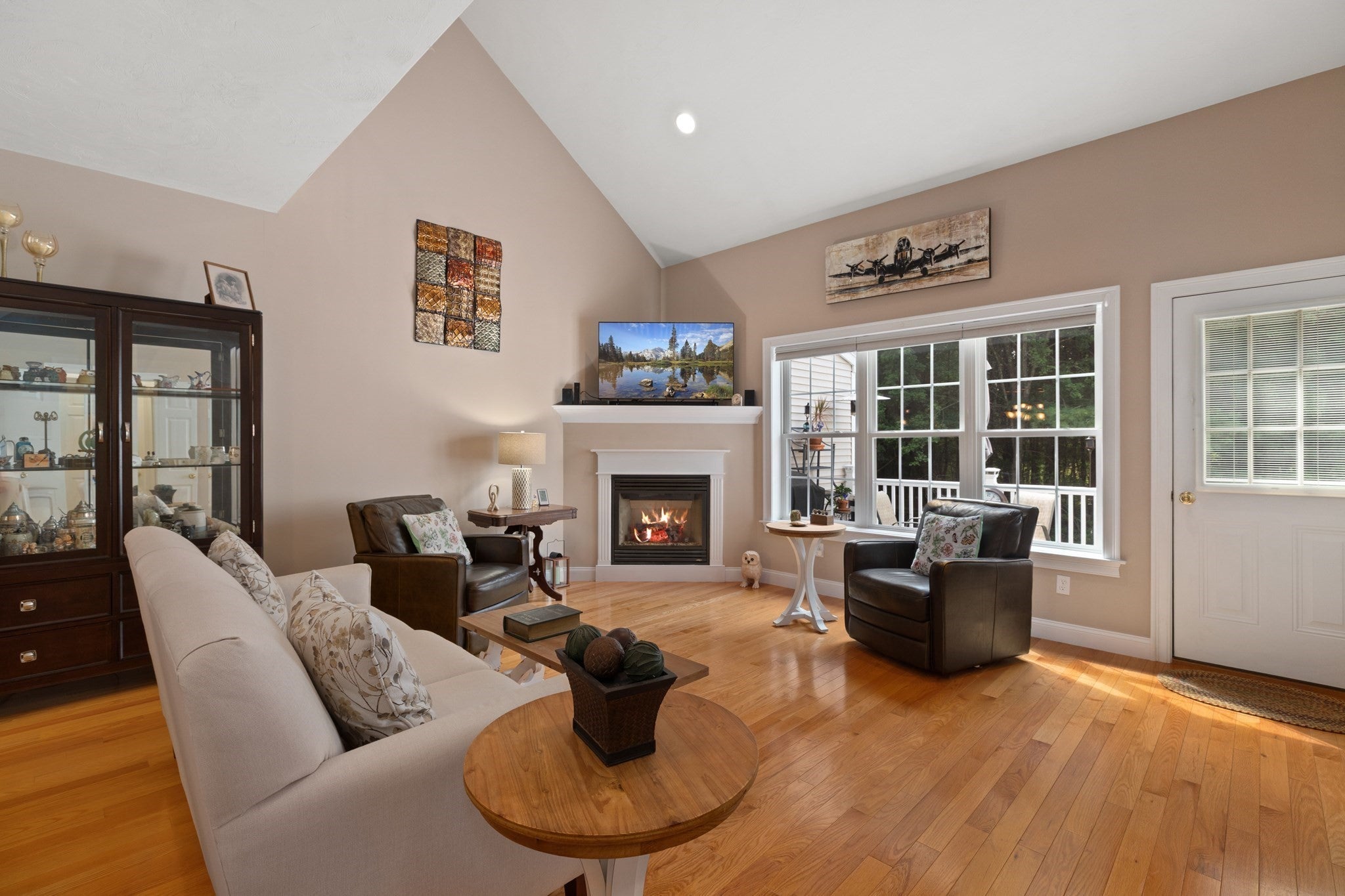 1 Pine Ridge Dr #2, Medway, MA, 1 Pine Ridge Dr #2, Medway, MA Photo #2
