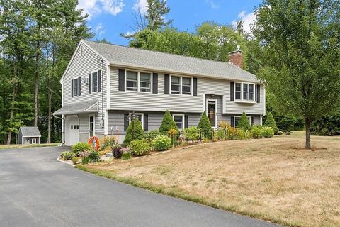 109 Townsend St Pepperell MA 01463