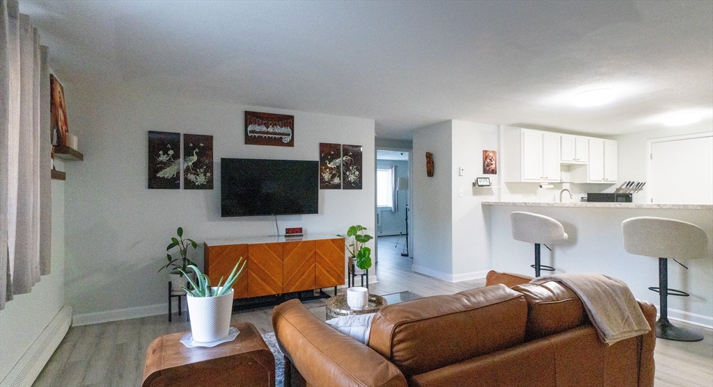 215 Winter St 1P