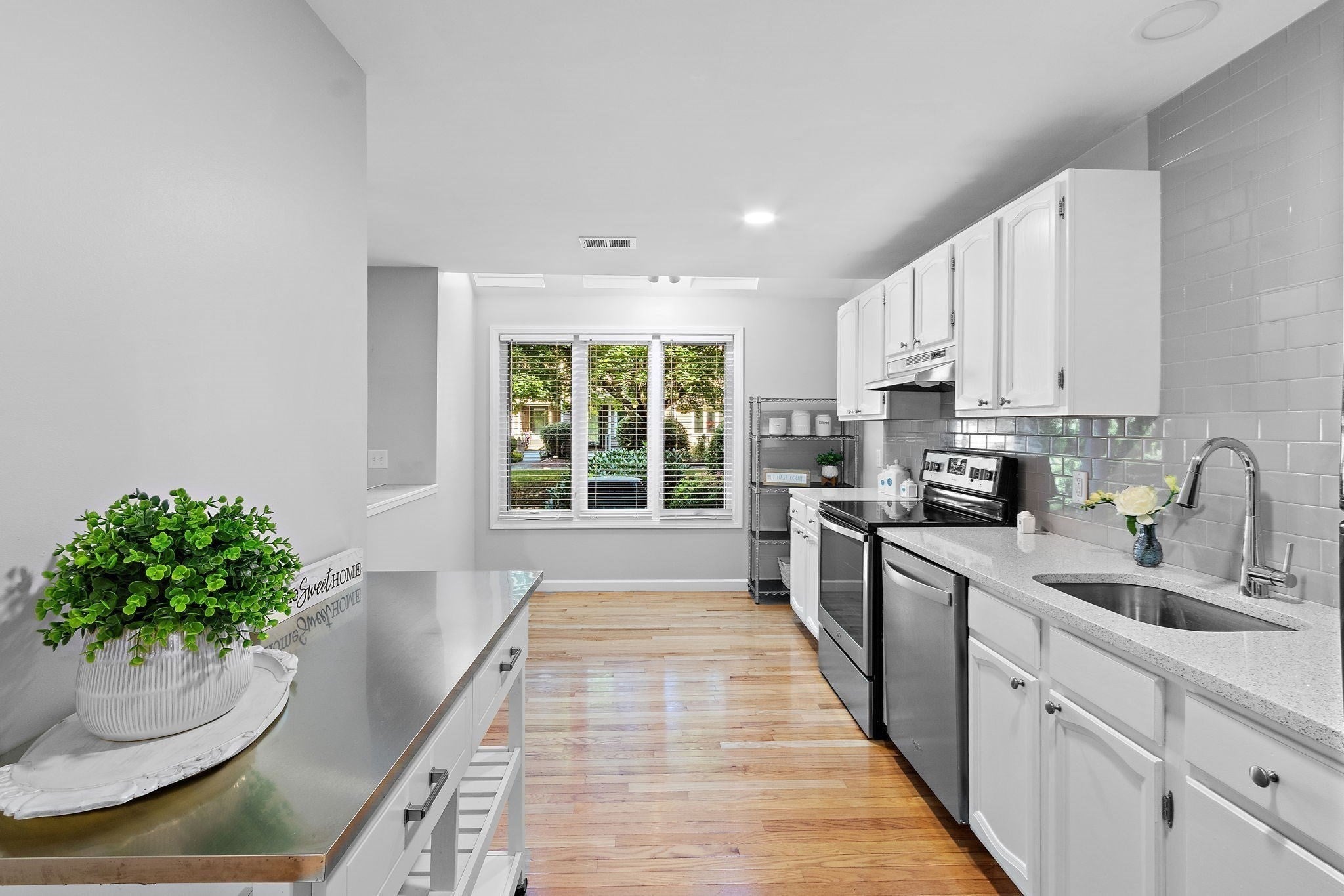 608 Maple Brook Rd #608, Bellingham, MA, 608 Maple Brook Rd #608, Bellingham, MA Photo #5
