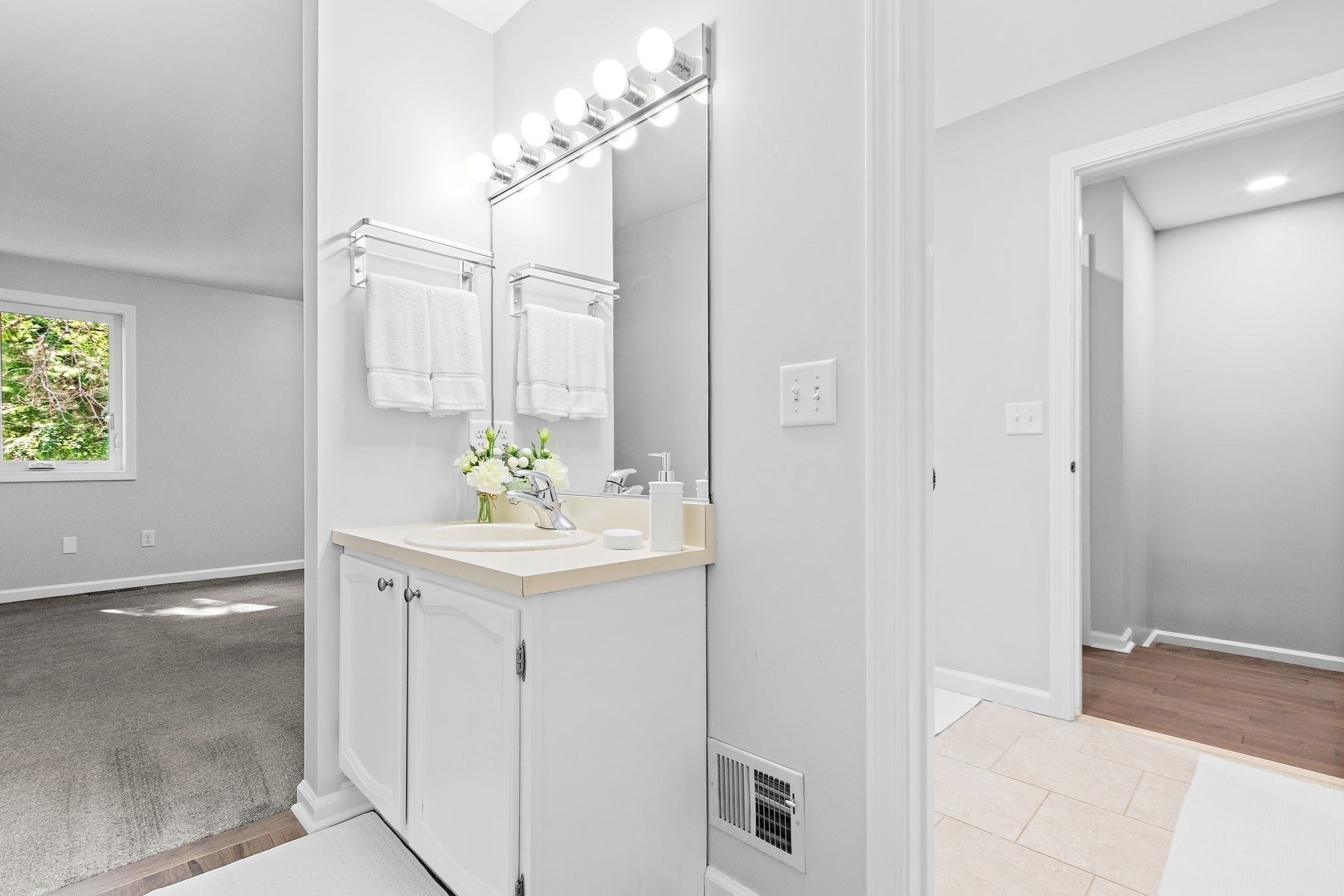 608 Maple Brook Rd #608, Bellingham, MA, 608 Maple Brook Rd #608, Bellingham, MA Photo #22